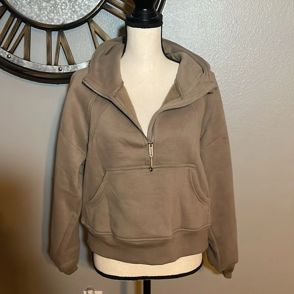 TRENDY QUEEN Scuba Cropped Long Sleeve Sweatshirt - Picture 7 of 11